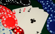 Những chiến thuật chơi không thể thiếu trong game Poker