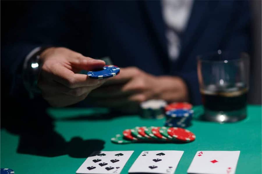 Hướng đi đúng nhất cho người mới chơi Poker