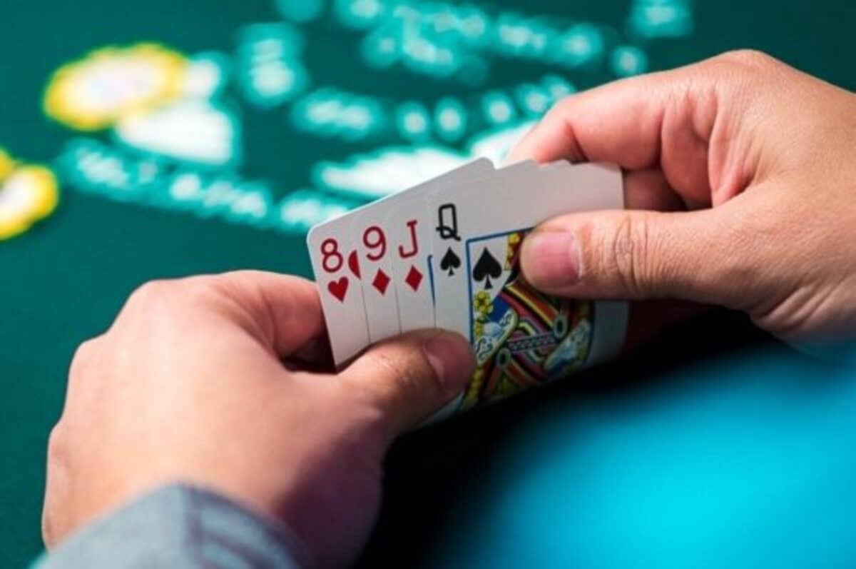 Các hành động cơ bản của tựa game Poker