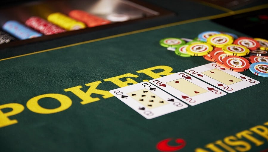 Làm thế nào để không bao giờ bị “đánh bại” trước đối thủ trong Poker?